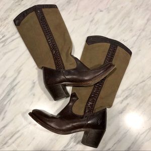 Frye canvas and leather heeled western boots! 🙌🏽